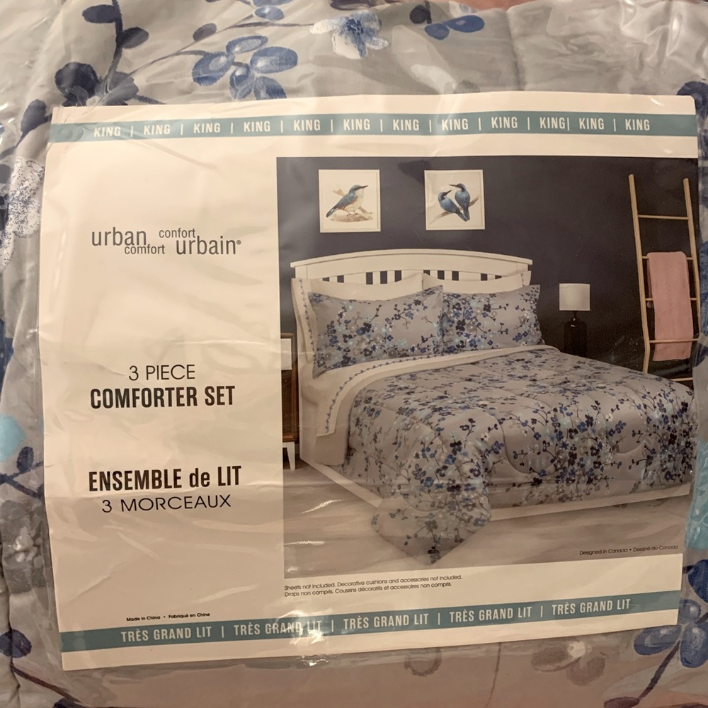 3 Piece Comforter Set!!